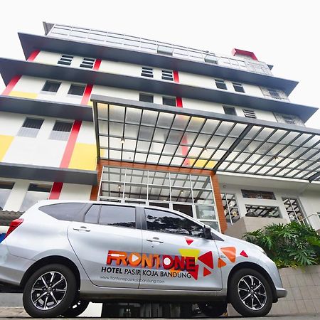 Front One Hotel Pasir Koja Bandung Exteriér fotografie