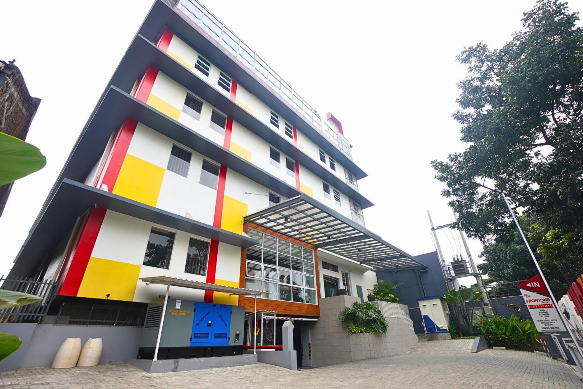 Front One Hotel Pasir Koja Bandung Exteriér fotografie